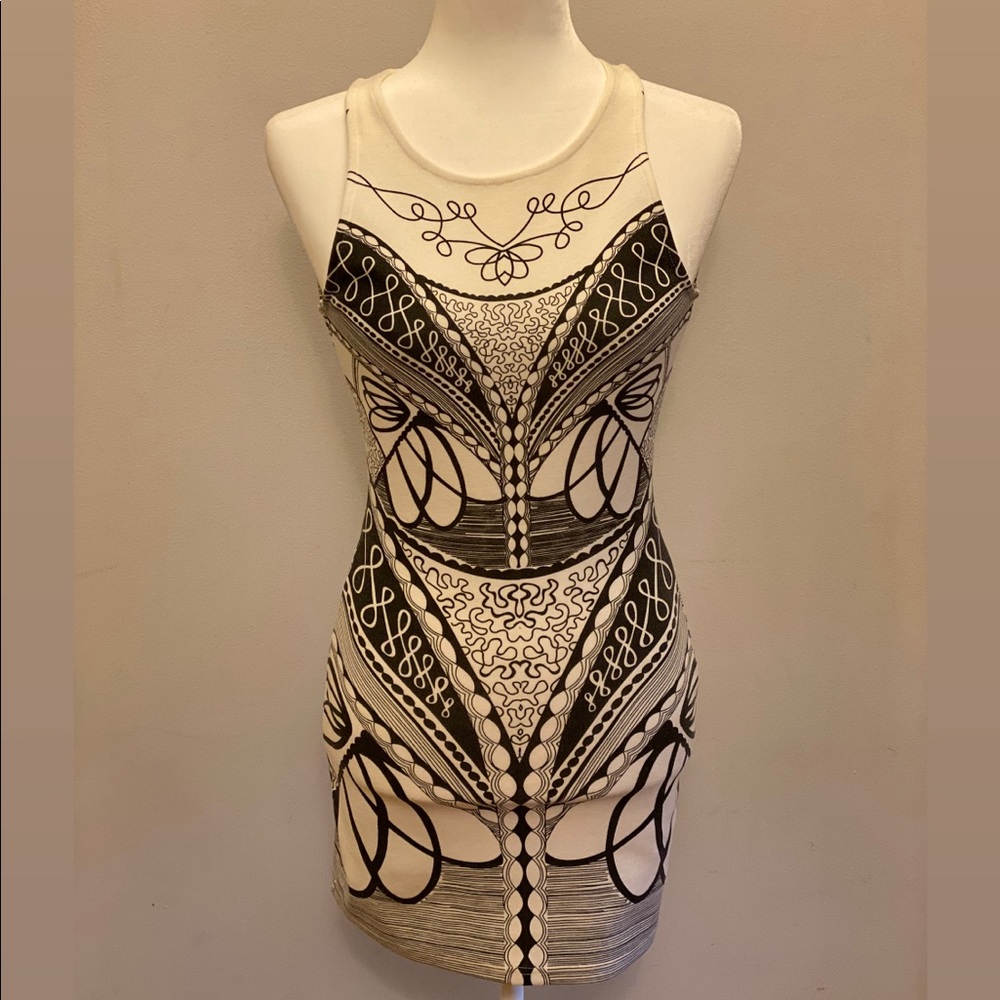 MinkPink body con black/white print size small